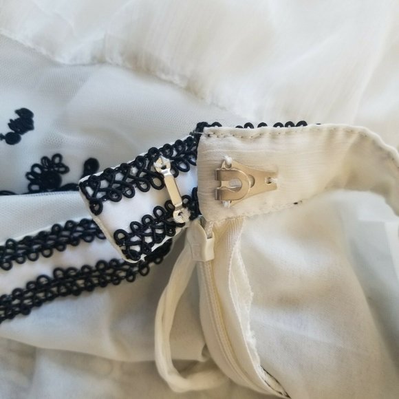 Vtg Neiman Marcus Sz Small Long Lace Tassel Skirt - Picture 10 of 10